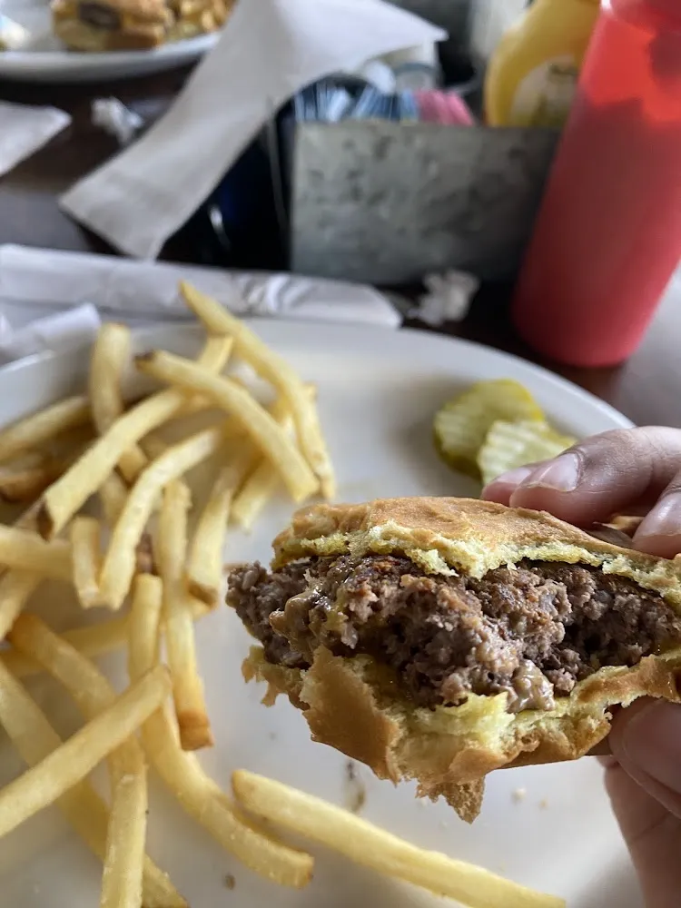 Kids Cheeseburger with Fries